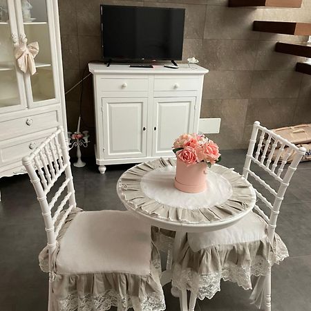 Апартаменты Casa Di Laura Неаполь Экстерьер фото